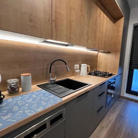 High-Rise Luxury Apartment With Free Parking Бухарест Екстер'єр фото