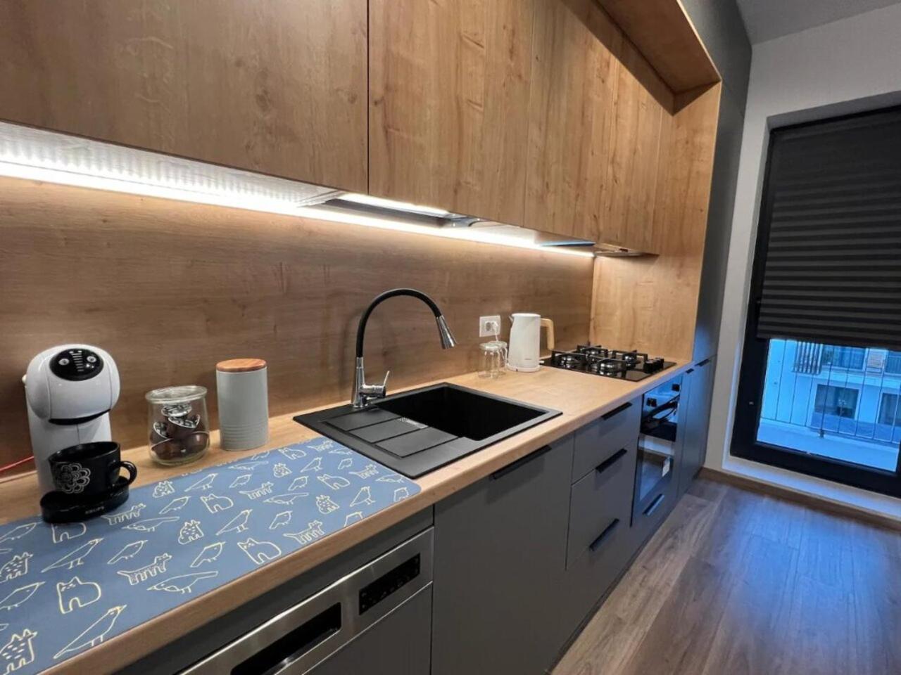 High-Rise Luxury Apartment With Free Parking Бухарест Екстер'єр фото