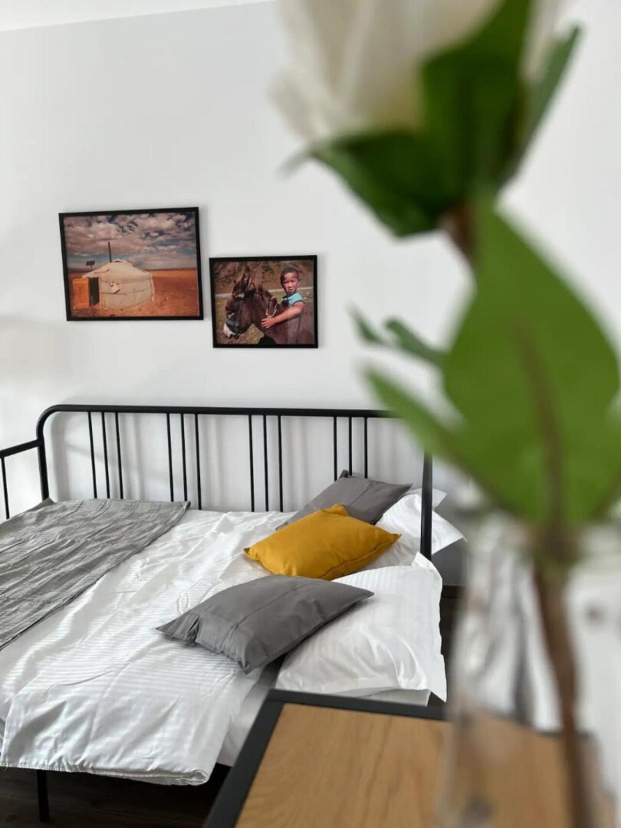 High-Rise Luxury Apartment With Free Parking Бухарест Екстер'єр фото
