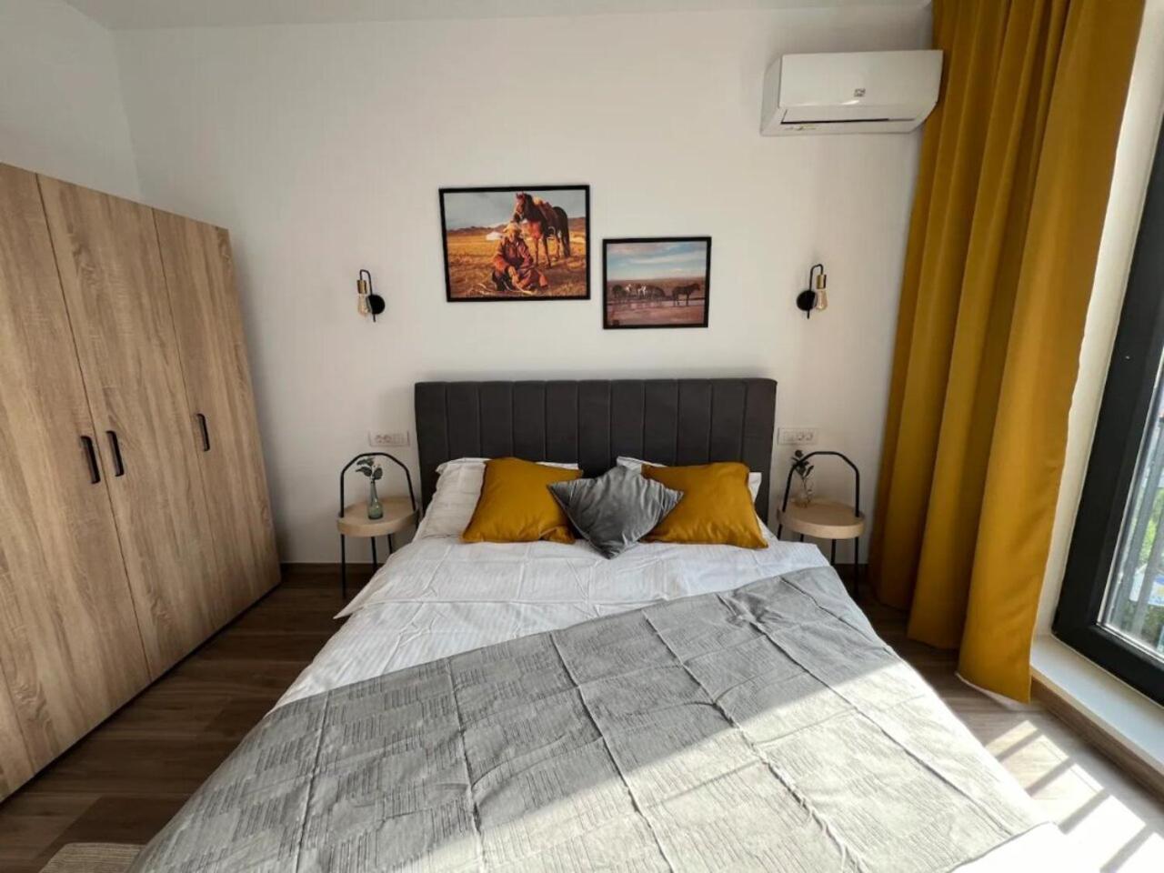 High-Rise Luxury Apartment With Free Parking Бухарест Екстер'єр фото