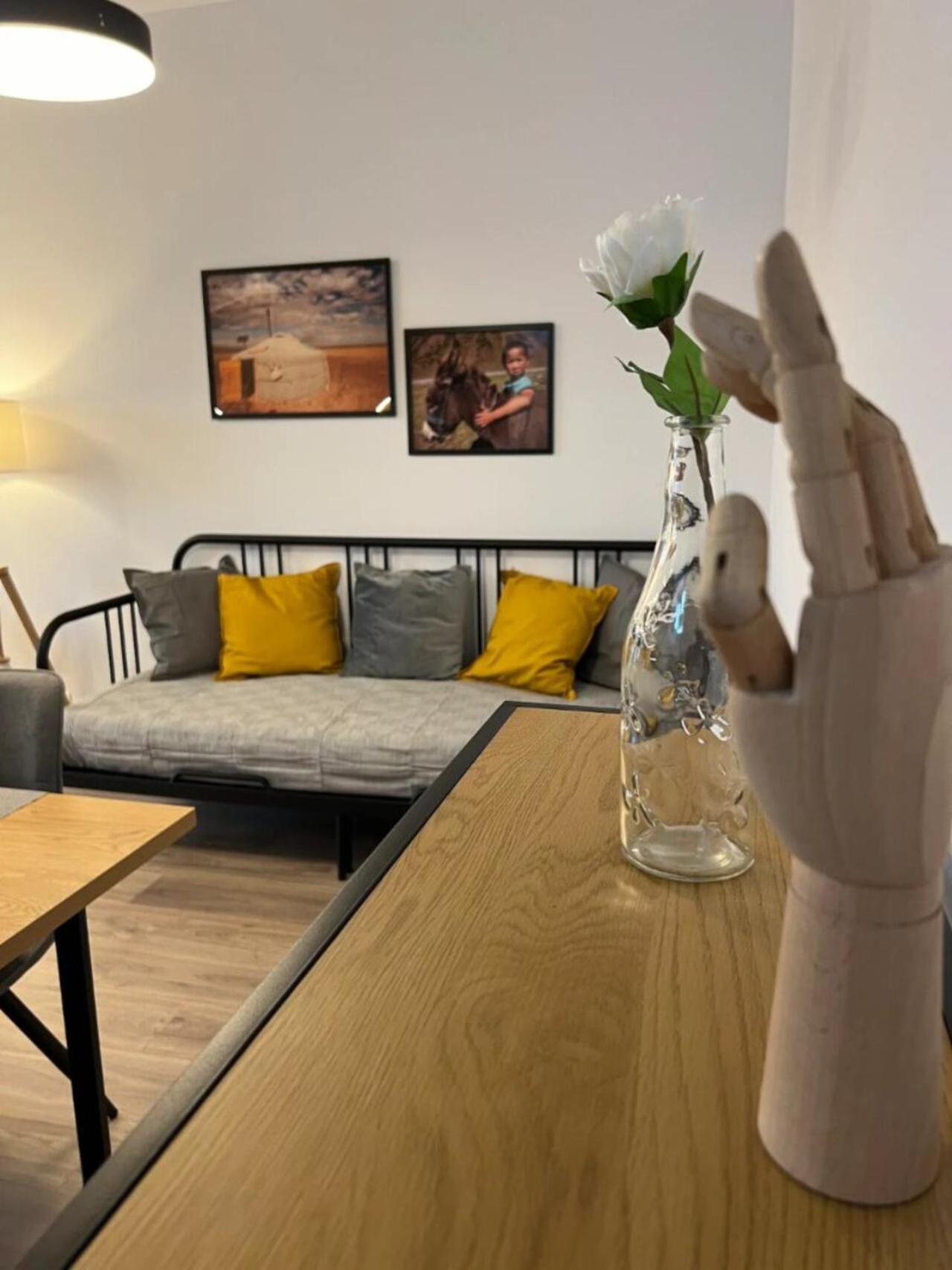 High-Rise Luxury Apartment With Free Parking Бухарест Екстер'єр фото